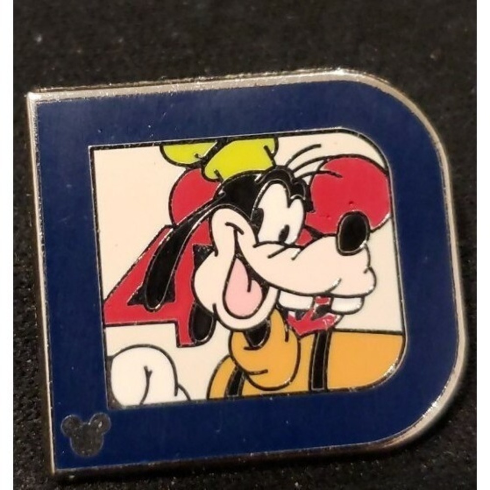 Disney Pin Goofy WDW 2011 Hidden Mickey Series 82378 Classic 'D' Collection